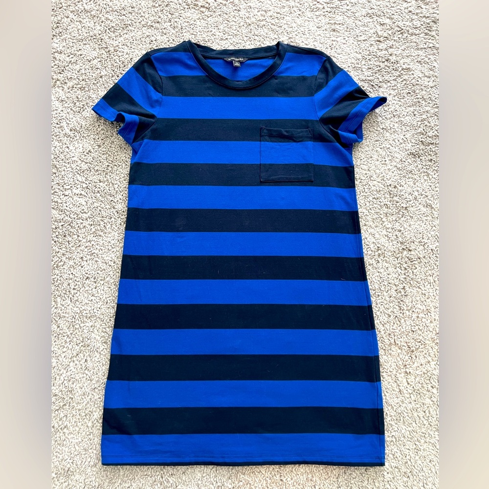 Navy and royal blue  striped Banana Republic dress with top front pocket